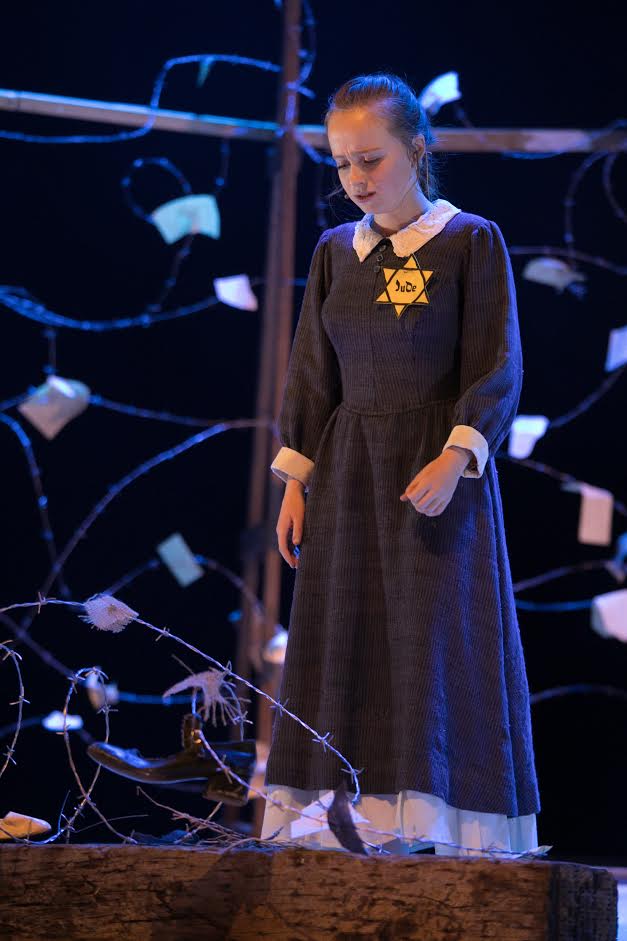 מתוך המסכת שהעלו התלמידים בטקס המרכזי (צילום: דוברות עיריית ב''ש)